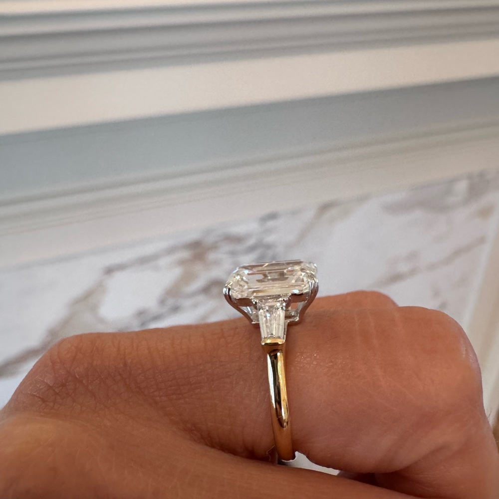 ✨3.19 carat Emerald cut Lab Diamond Ring✨ Two Toned 14k Women's Ring size 4.5 - Picture 9 of 16